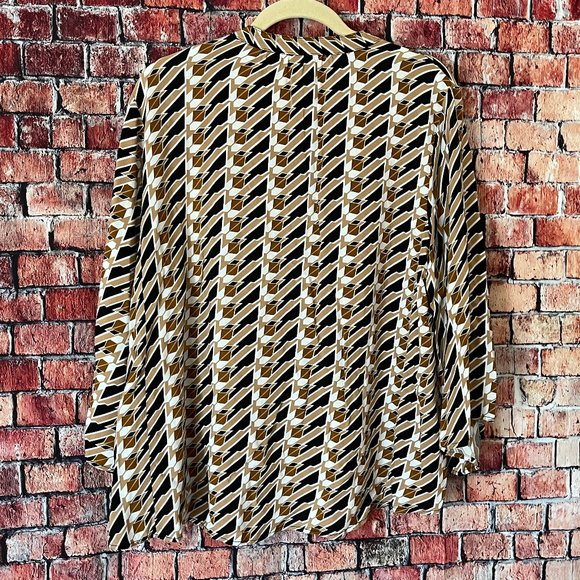 EUC Cato Hi-Lo 100% Rayon 3/4 Sleeve Blouse - Picture 3 of 6